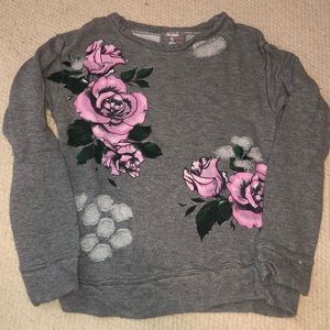 🌸 distressed flower sweatshirt!